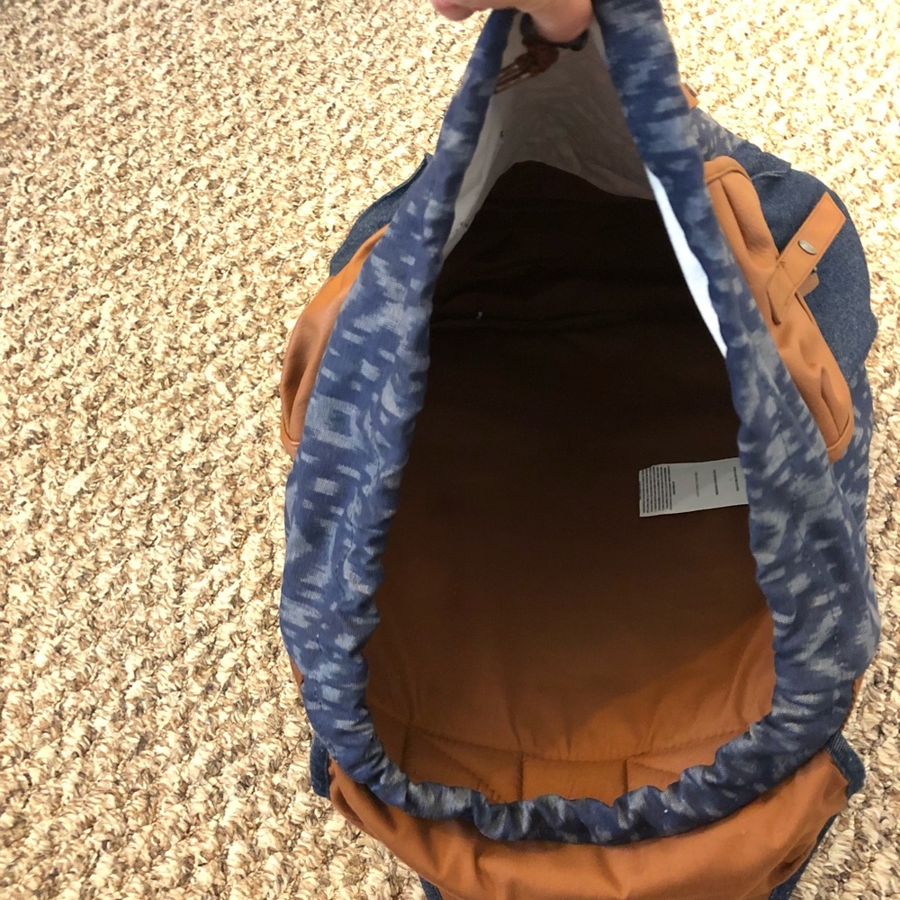 Nwot Volcom Wayward Canvas Backpack - image 4